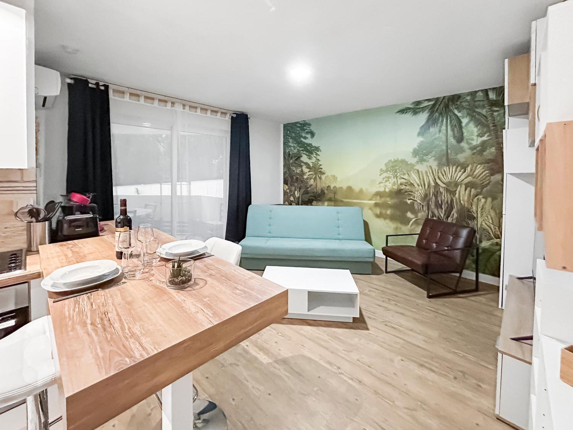 Balcon, Parking, Piscine Et Clim' A 2 Pas Du Port Santa Lucia Lägenhet Saint-Raphaël Exteriör bild